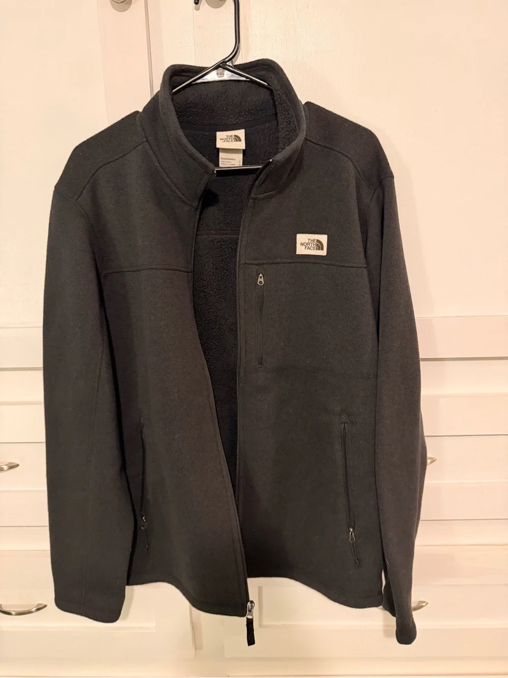 The North Face Men's Black Full-Zip Fleece Jacket with Logo Patch